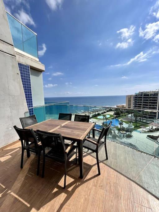 Luxury Penthouse With A Private Jacuzzi! Apartment Punta Prima  Exterior photo